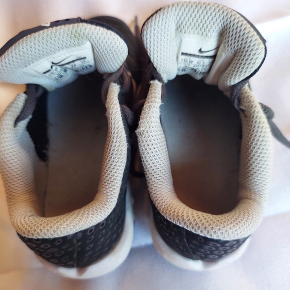 Nike FastFlex Spikes Baseball Football Sports Shoes Youth Size 11CW - Picture 6 of 8